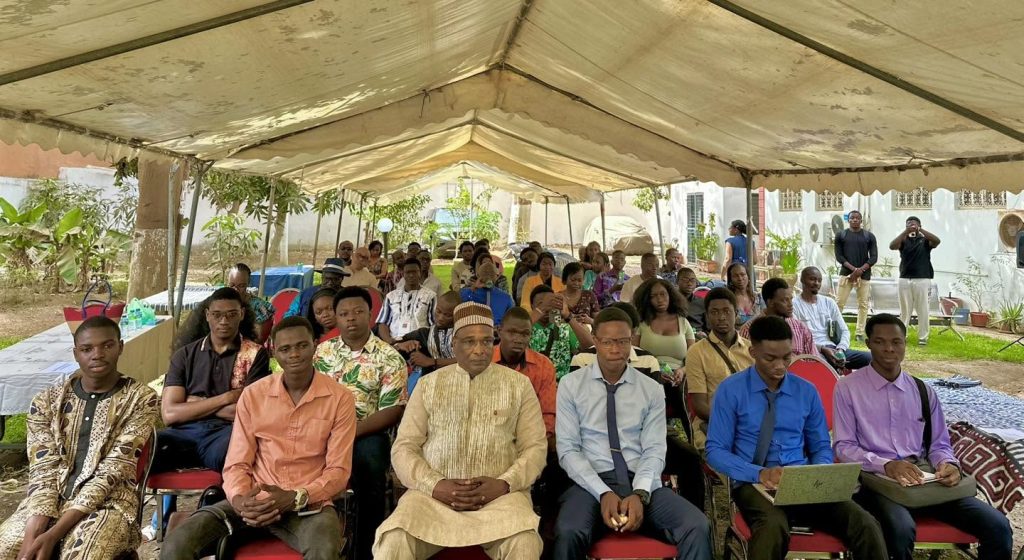 « Carrefour des Métiers » : Les étudiants et jeunes diplômés burkinabè de Dakar initiés aux réalités du monde du travail