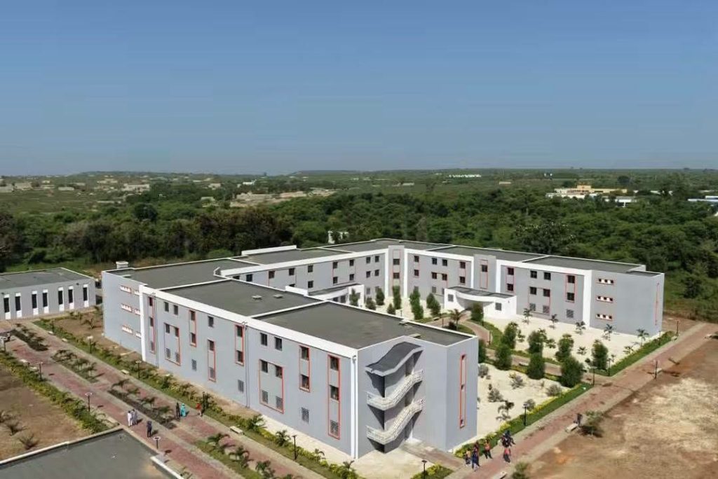 Thiès : L’université Iba Der Thiam fait peau neuve avec de nouveaux bâtiments